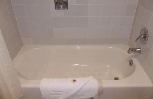 Centralia Hotel | The Varsity Inn North