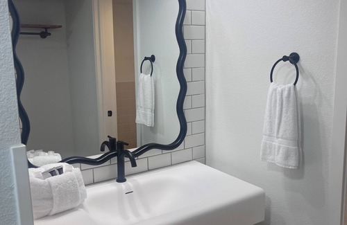 Centralia Hotel | The Varsity Inn North