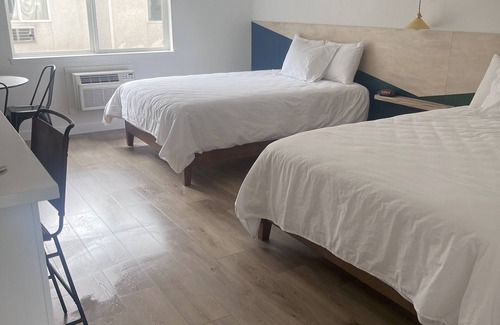 Centralia Hotel | The Varsity Inn North