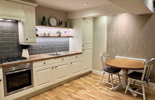 Tideswell Apartment | The Vault at The Old Chapel romantic hideaway for 2