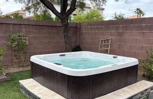 Enterprise House | The Vegas Villa, Entire Home in Las Vegas, Nevada