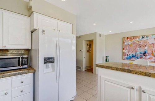 Palm Desert Apartment | The Velvet Palm: Modern Retreat + Resort Amenities