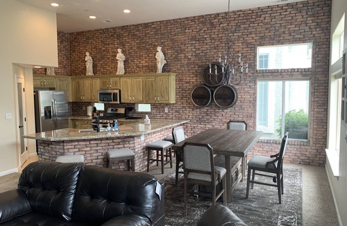 Sparks House | The Venetian Getaway at Sparks Marina