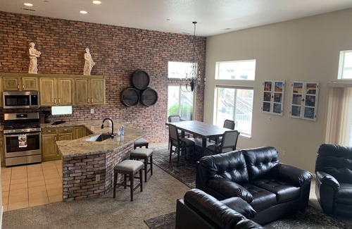 Sparks House | The Venetian Getaway at Sparks Marina