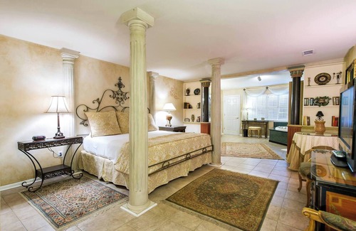 Hammond Bed & Breakfast | The Venetian Suite W/King Bed