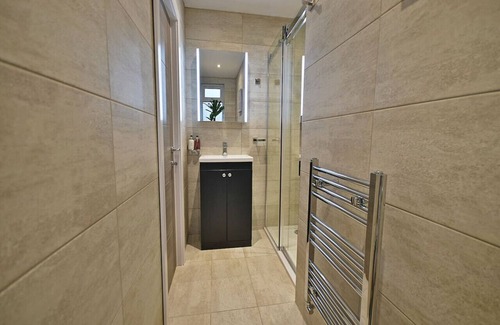 Rawtenstall Condo | The Venice Suite at Moat House