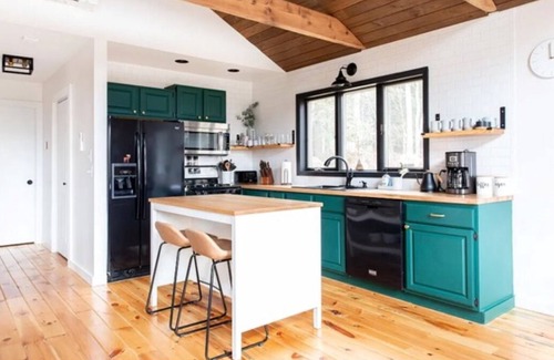 East Dorset Ski Chalet | The Vermont Hideaway. Cozy up in this newly remodeled chalet.