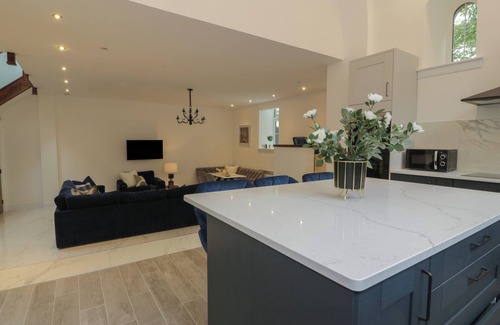 Bonnybridge Cottage | THE VESTRY, family friendly, luxury holiday cottage in Bonnybridge