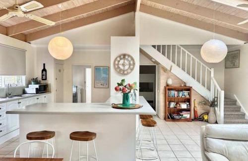 Sandy Point House | The Vibe Sandy Point Stay 3 Pay 2 Sept to Oct