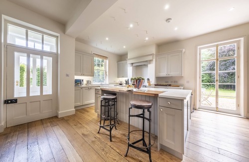 Great Limber Cottage | The Vicarage - a beautiful property sleeping 12 guests in 6 bedrooms