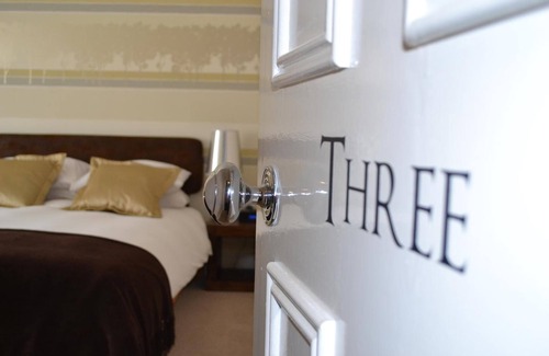 Mortlake Hotel | The Victoria