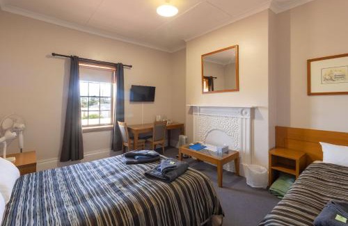 Port Macdonnell Hotel | The Victoria Hotel
