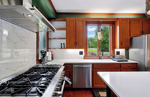 Canfield House | The Victorian House - Four Bedrooms - Two Bathrooms -