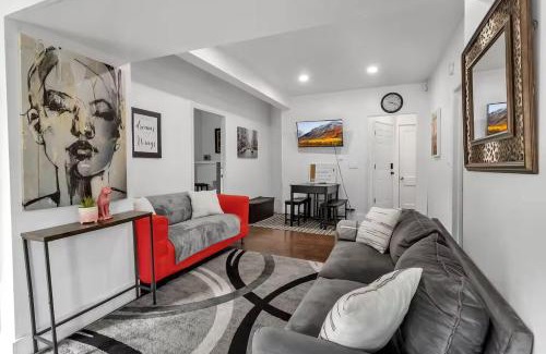 North Buffalo Apartment | The Victorian House