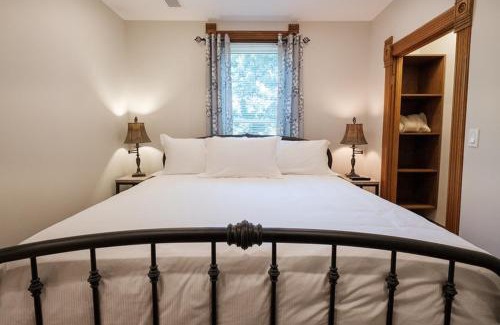 Westport Bed & Breakfast | The Victorian Luxury Suites