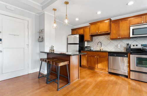 South Kansas City Condo | The View - 1 Bed Plaza Condo + Amazing View