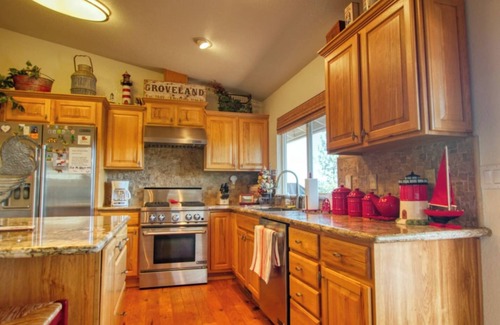 Groveland Apartment | The View at Pine Mountain Lake