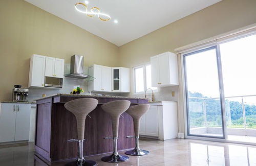 Cumanda Hotel | THE VIEW HOTEL