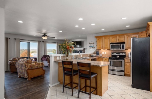 Lakeview House | The View on Bull Shoals Lake!