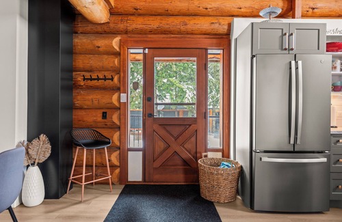 Vernon Ski Chalet | The View Point Lodge