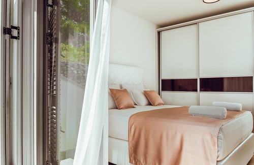 Vitici Villa | The View Premium Villas