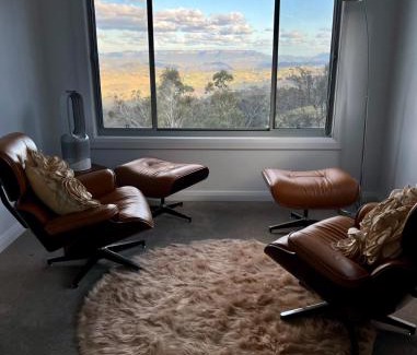Lithgow City Council House | The View @ Ulandi