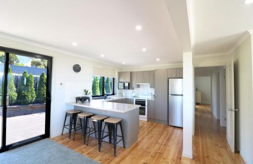 Tura Beach House | The Views - 3 or 4 Bedroom