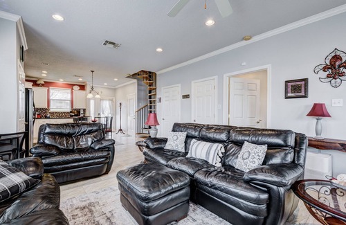Pointblank House | The Villa Cove