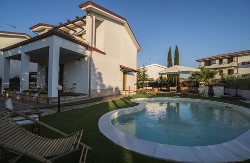 Crotone Villa | THE VILLA EXCLUSIVE B&B