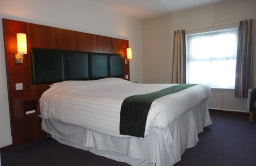 Wesham Hotel | The Villa Express