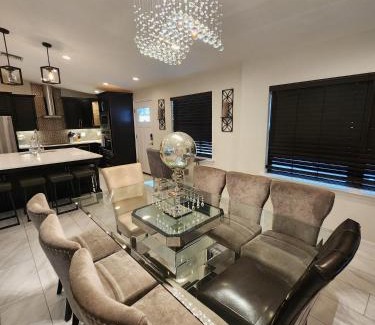 College Park House | The Villa Orlando@College Park. Sleeps16