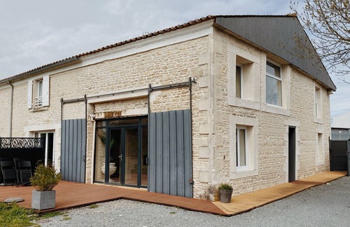 Prisse-la-Charriere Villa | The Villa - Up to 10 people