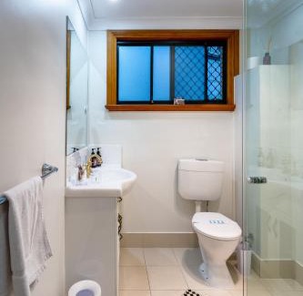 Mudgeeraba Bed & Breakfast | The Village B&B
