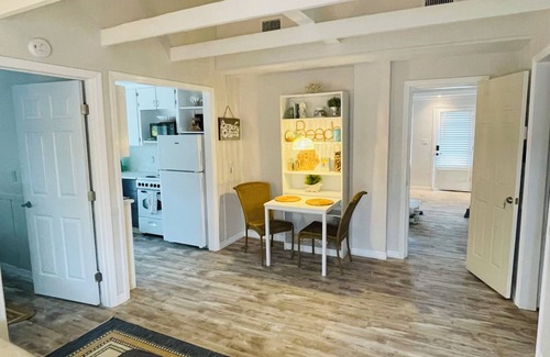 Longbeach Village House | The Village Bungalow of Long Beach in Longboat Key