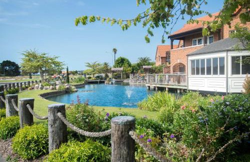 Stoke Apartment | The Village Green Apartment
