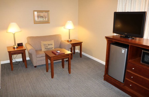 Cross Keys Hotel | The Village Inn Harrisonburg