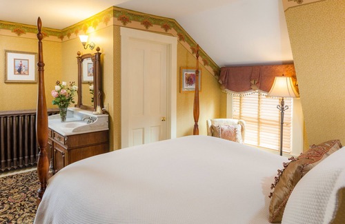 Woodstock Hotel | The Village Inn of Woodstock