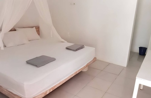 Rua House | THE VILLAGE INN Rua Beach