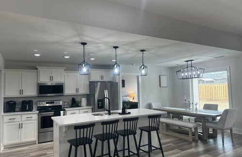 Jackson House | The village nNEW! Unique and Stunning residential creation With TVs in all rooms