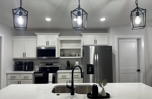 Jackson House | The village nNEW! Unique and Stunning residential creation With TVs in all rooms