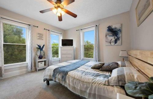 Downtown Columbus House | The Village Townhouse - 5 BR