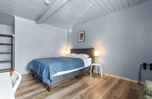 Okanagan-Similkameen Hotel | The Villager Inn