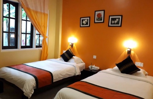Zi Phyu Kone House | The Villager Lodge