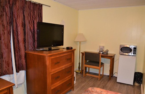 Burstall Hotel | The Villager Motel