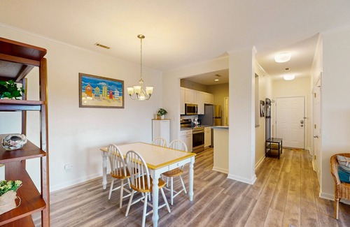 Villages of Five Points Apartment | The Villages of Five Points apartment w/community pools, tennis courts, shops