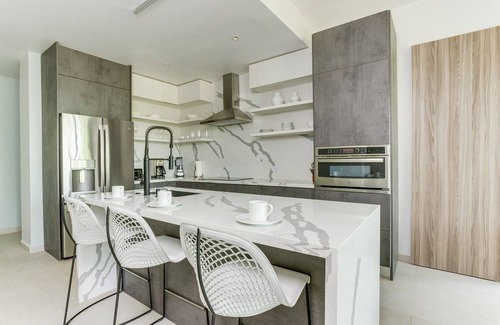 Cocoplum Condo | The Villas at Cocoplum 'Ocelot' Apartment 122