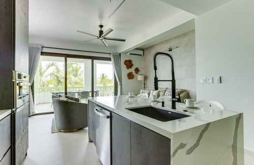 Cocoplum Condo | The Villas at Cocoplum 'Ocelot' Apartment 122