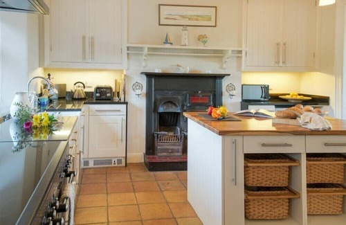 Embleton Cottage | THE VILLAS NO3, family friendly, with open fire in Embleton