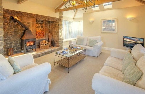 Embleton Cottage | THE VILLAS NO3, family friendly, with open fire in Embleton