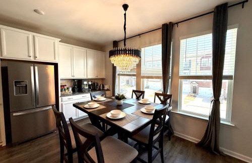 Durham House | The Villas Xanadu Brand New near RDU Airport with Heated Indoor Pool Gym